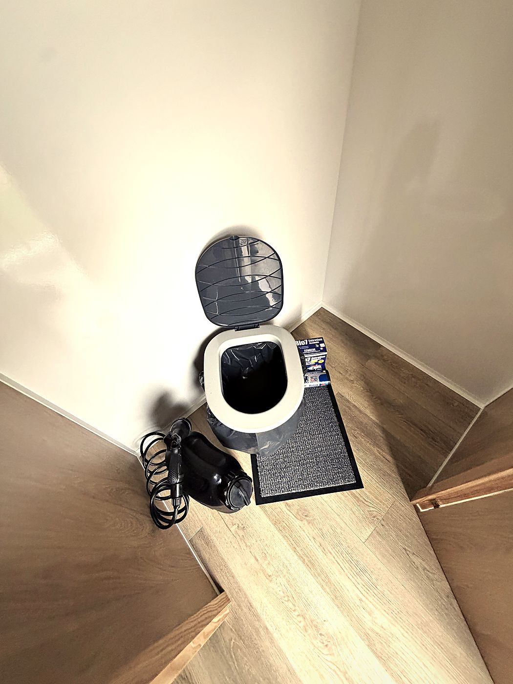 Trenn-WC im Beaver Cube