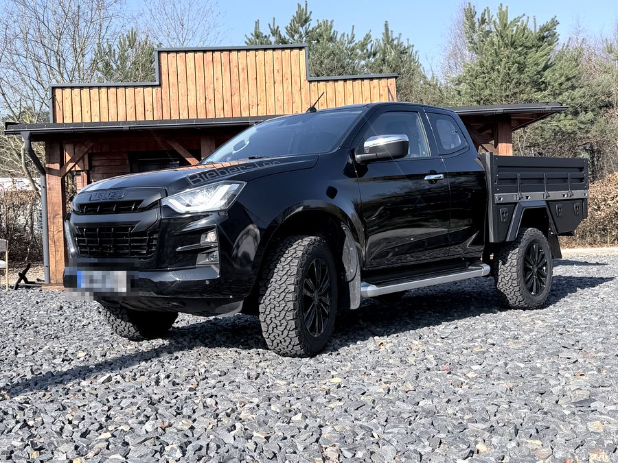 Flachbettpritsche auf Isuzu D-Max – bereit für die Wohnkabine